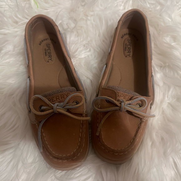 Cute Sperry memory foam loafers - Picture 2 of 3